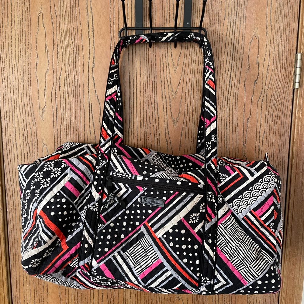 Vera Bradley Tote perfect for travel